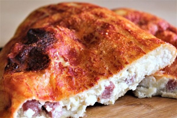 Calzone Napoletano